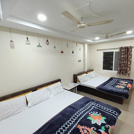 Hotel Shipra Inn Удджайн Экстерьер фото